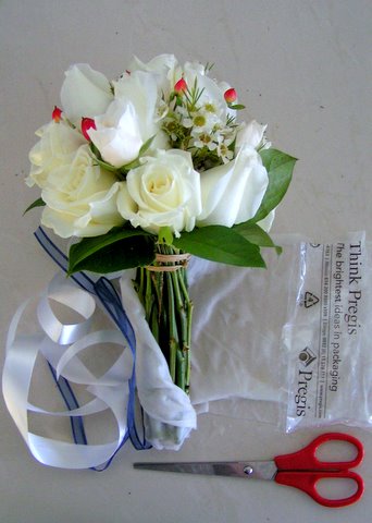 bouquet-unwrap unwraping is easy.