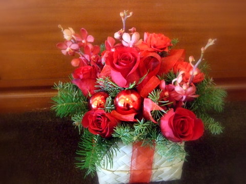 Roses and Christmas Green Roses and Christmas Green