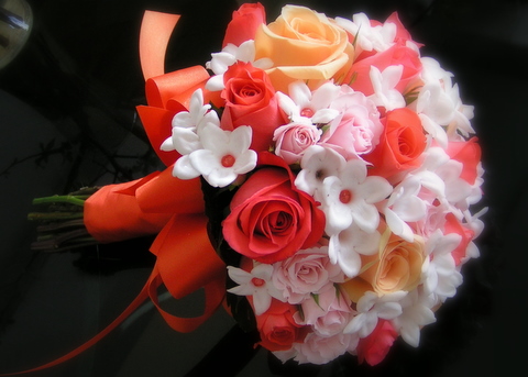 stephinotis rose wedding bouquet